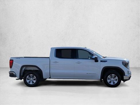 Used 2022 GMC Sierra 1500 SLE image 4
