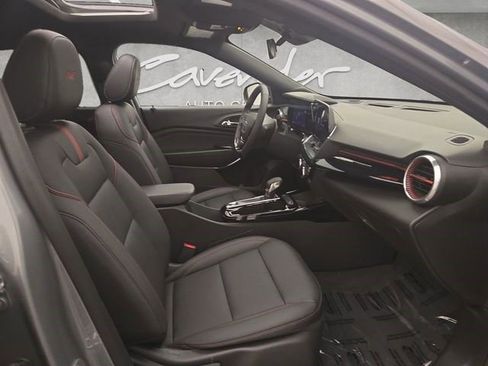 Certified 2025 Chevrolet Trax RS w/ Sunroof Package image 22