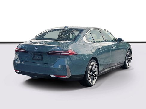 New 2026 BMW i5 eDrive40 RWD image 4