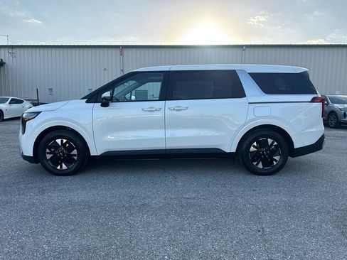 Used 2026 Kia Carnival LXS image 8