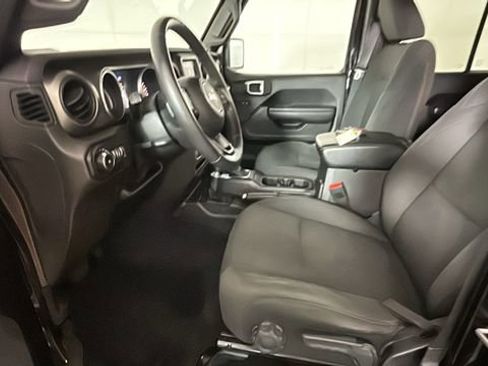 Used 2018 Jeep Wrangler Unlimited Sport S AWD/4WD image 11