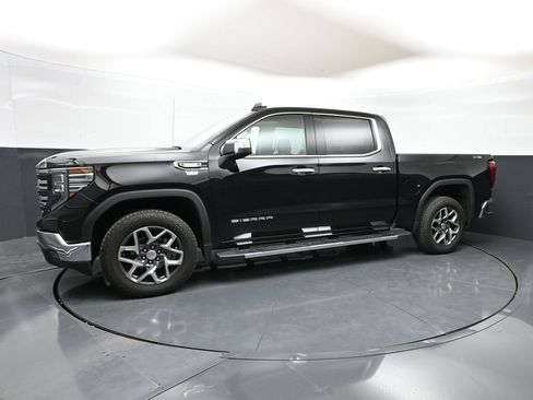 Used 2022 GMC Sierra 1500 SLT w/ SLT Premium Package AWD/4WD image 7