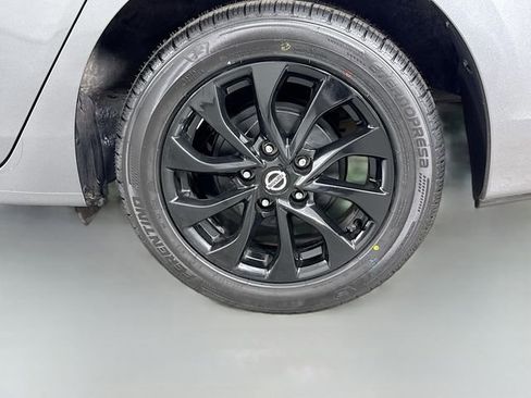 Used 2018 Nissan Sentra S w/ S Midnight Style Package image 28