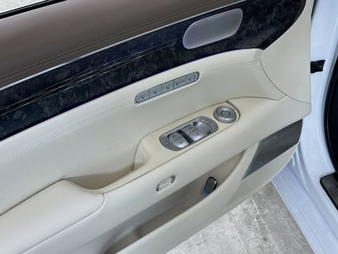 Used 2025 Genesis G90 3.5T image 20