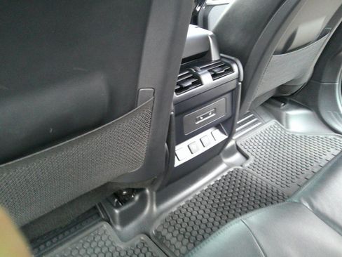 Used 2024 Land Rover Defender 110 S AWD/4WD image 38