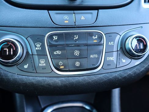 Used 2023 Chevrolet Malibu LT image 30