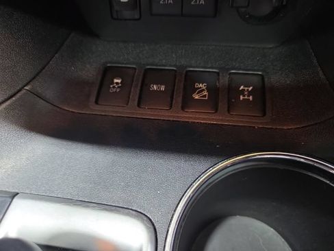 Used 2018 Toyota Highlander Limited AWD/4WD image 28