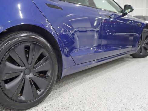 Used 2021 Tesla Model S Plaid image 12