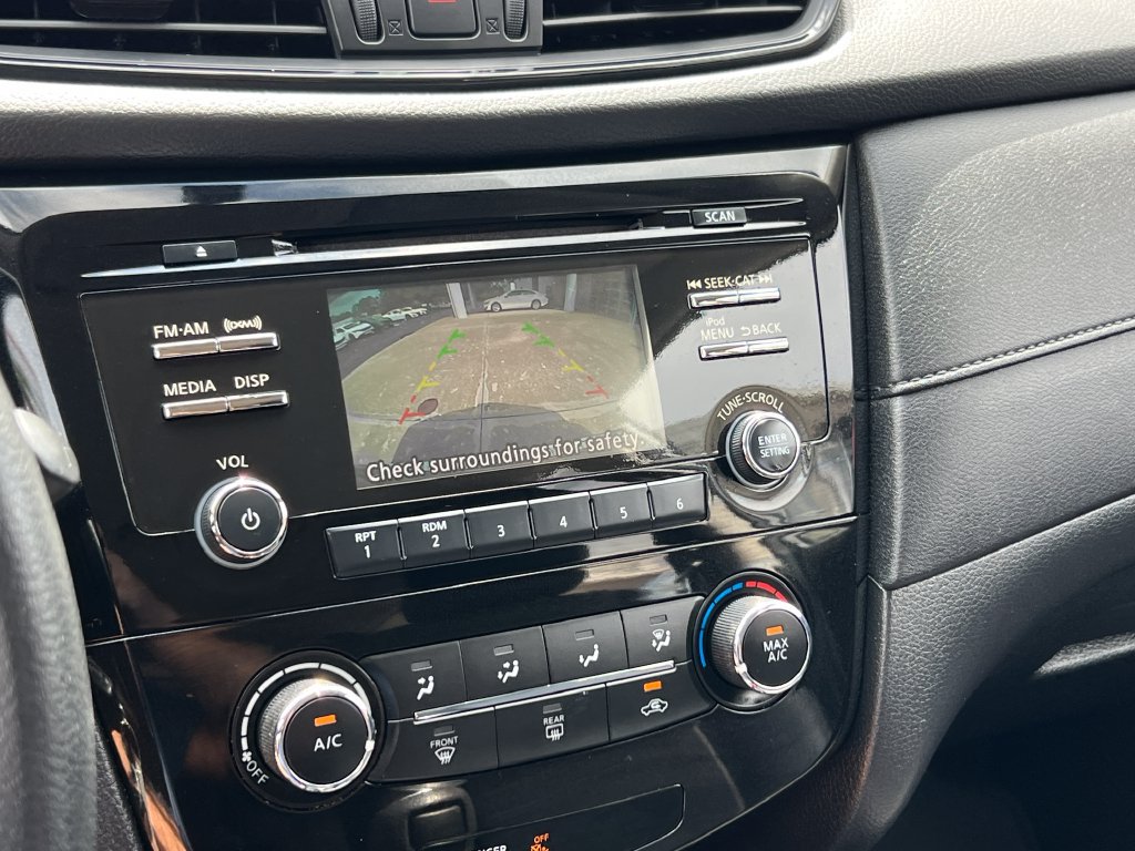 Used 2017 Nissan Rogue S FWD image 28