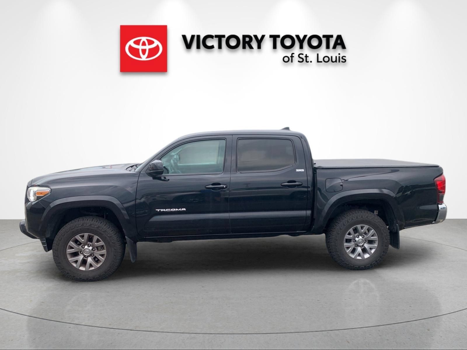 Used 2019 Toyota Tacoma SR5 AWD/4WD image 5