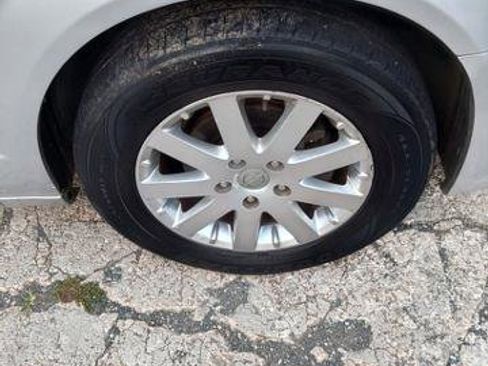 Used 2011 Chrysler Town & Country Touring-L w/ Entertainment Group #2 image 7