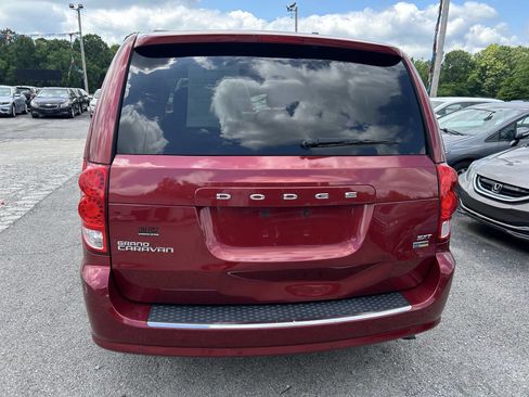 Used 2015 Dodge Grand Caravan SXT w/ Rear Park Assist Package image 5