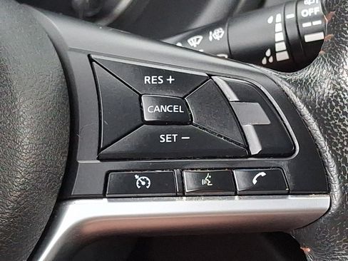 Used 2019 Nissan Kicks SR w/ SR Premium Package FWD image 21