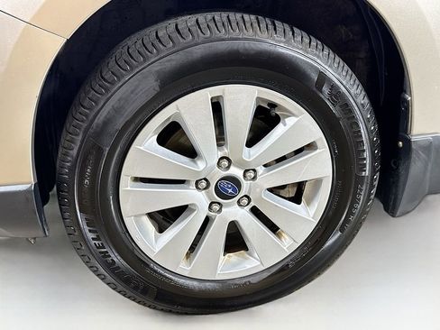 Used 2015 Subaru Outback 2.5i Premium image 40