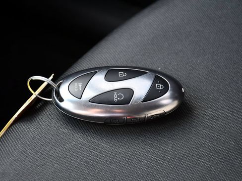 Used 2025 Hyundai Tucson SE FWD image 18