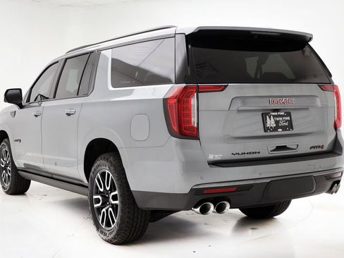 Used 2023 GMC Yukon XL AT4 w/ AT4 Premium Package image 10
