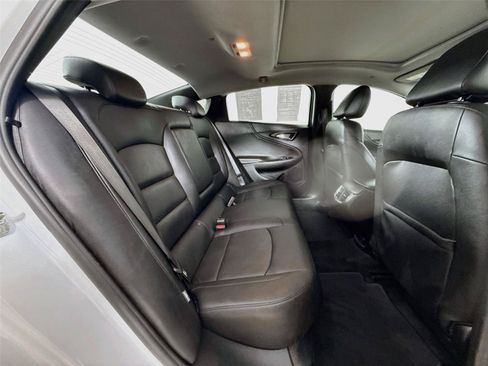 Used 2022 Chevrolet Malibu LT w/ Leather Package FWD image 28