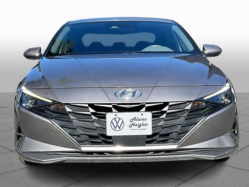 Used 2023 Hyundai Elantra SEL w/ Convenience Package image 3