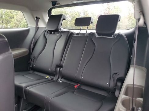 New 2026 Kia Carnival LXS image 10