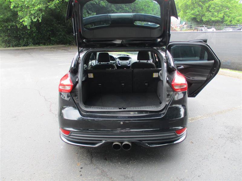Used 2016 Ford Focus ST FWD image 11