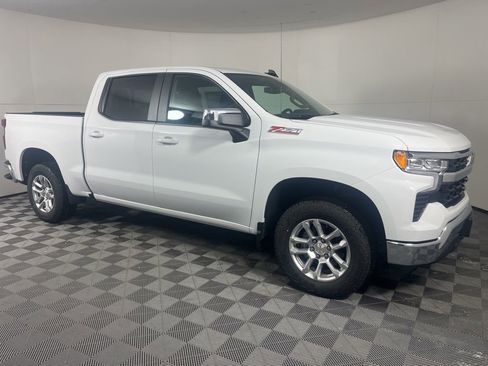 New 2026 Chevrolet Silverado 1500 LT image 2