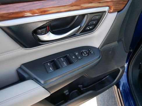 Used 2022 Honda CR-V Touring image 19