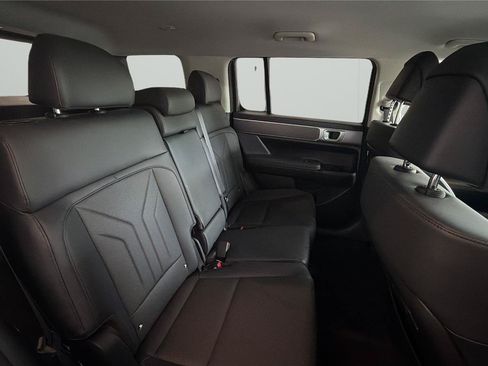 Certified 2025 Hyundai Santa Fe SEL FWD image 13