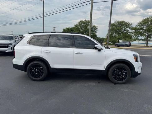 Used 2025 Kia Telluride SX Prestige X-Pro AWD/4WD image 2