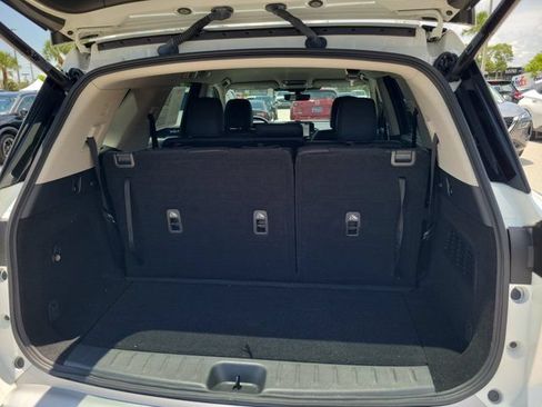 Certified 2024 Nissan Pathfinder SL FWD image 10