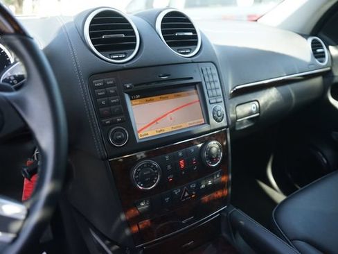 Used 2011 Mercedes-Benz GL 450 4MATIC image 30