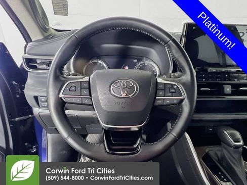Used 2021 Toyota Highlander Platinum AWD/4WD image 8