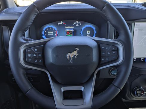 New 2025 Ford Bronco Badlands image 55