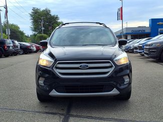 Used 2018 Ford Escape SE FWD video 2