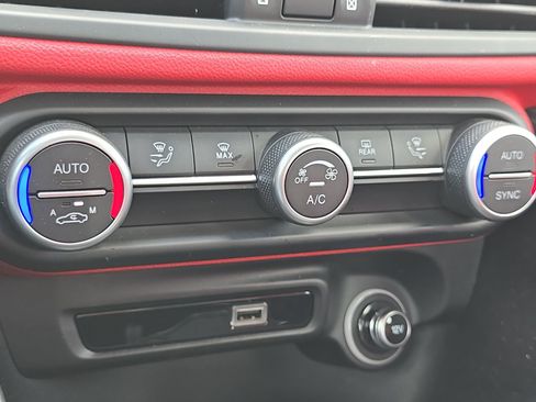 Used 2021 Alfa Romeo Giulia Sprint w/ Active Assist 1 Package image 18