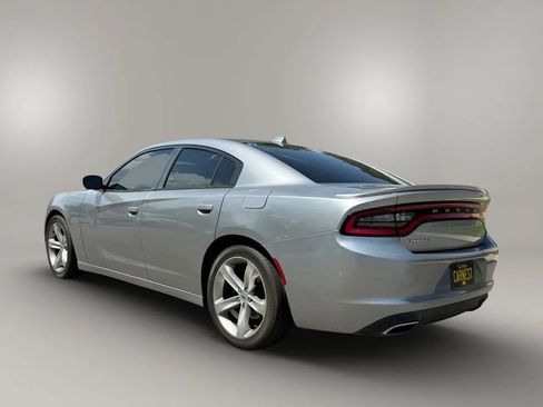 Used 2017 Dodge Charger R/T RWD image 8