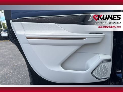 New 2026 Buick Enclave Avenir w/ Super Cruise Package image 44