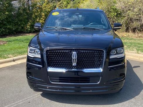 Certified 2023 Lincoln Navigator Reserve image 2
