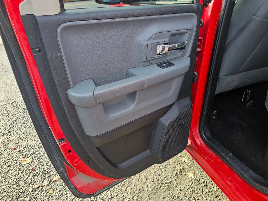 Used 2017 RAM 1500 Classic SLT AWD/4WD image 20