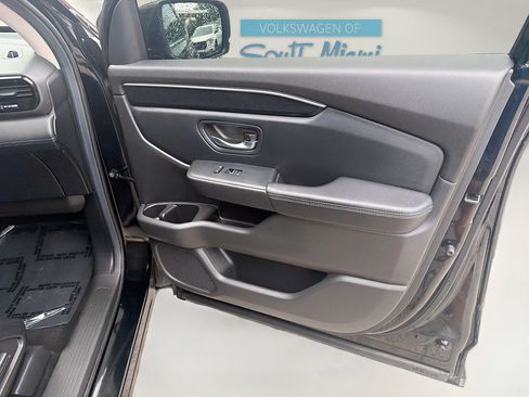 Used 2025 Honda Pilot Elite image 34