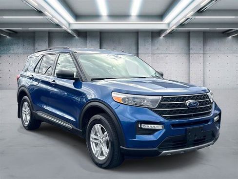 Used 2022 Ford Explorer XLT w/ Equipment Group 202A image 24