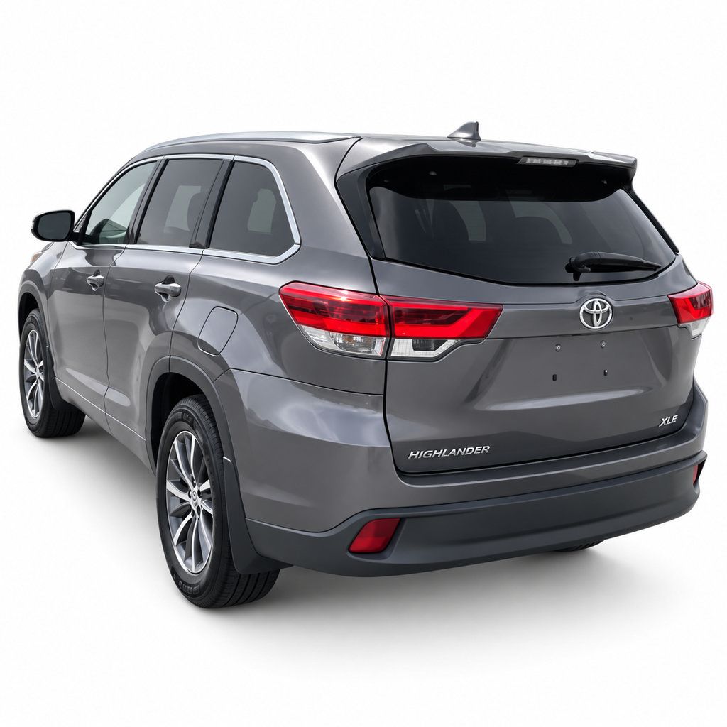Used 2019 Toyota Highlander XLE AWD/4WD image 5