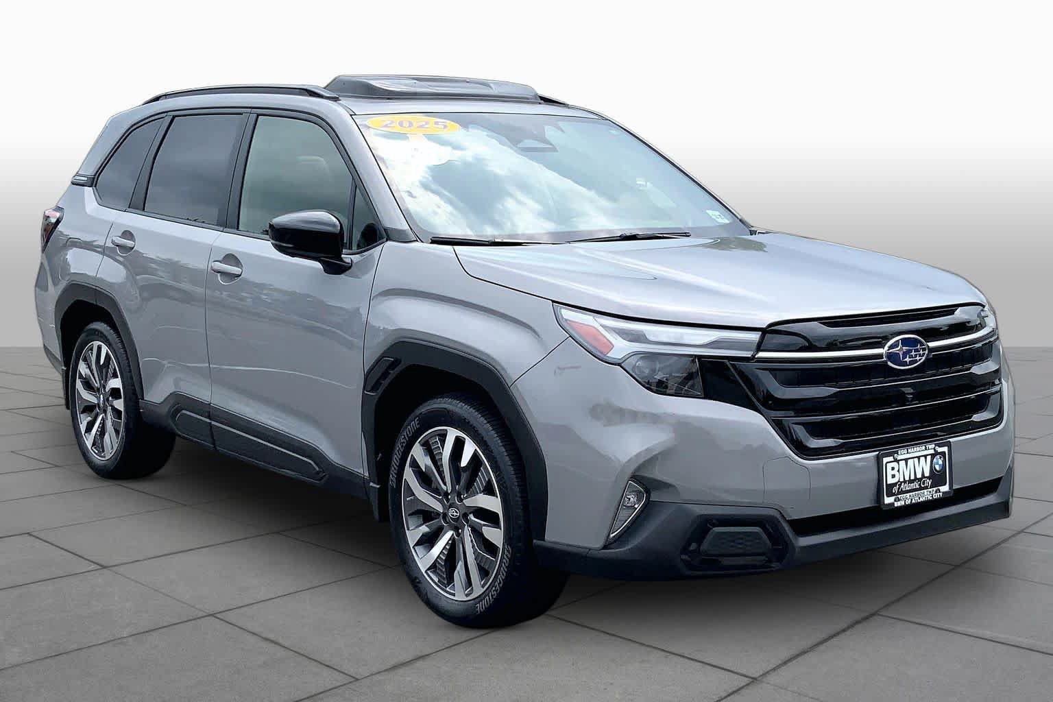 Used 2025 Subaru Forester Touring AWD/4WD image 3