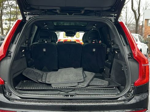 Used 2017 Volvo XC90 T6 Inscription w/ Vision Package image 16