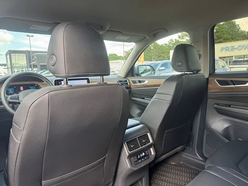 Certified 2026 Volkswagen Atlas SE FWD image 25