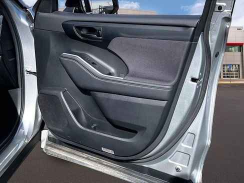 Used 2023 Toyota Highlander LE w/ Protection Package #3 (TMS) image 22