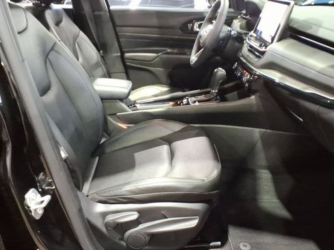 Used 2025 Jeep Compass Limited w/ High Altitude Package AWD/4WD image 9