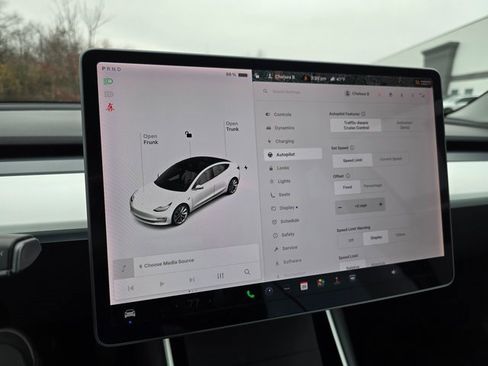 Used 2020 Tesla Model 3 Standard Range Plus image 45