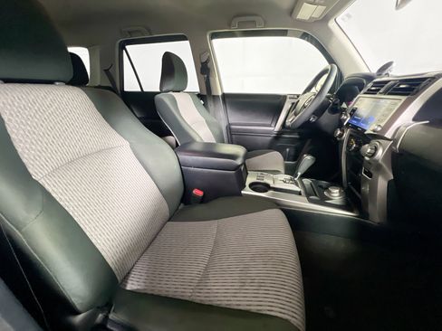 Used 2021 Toyota 4Runner SR5 AWD/4WD image 31