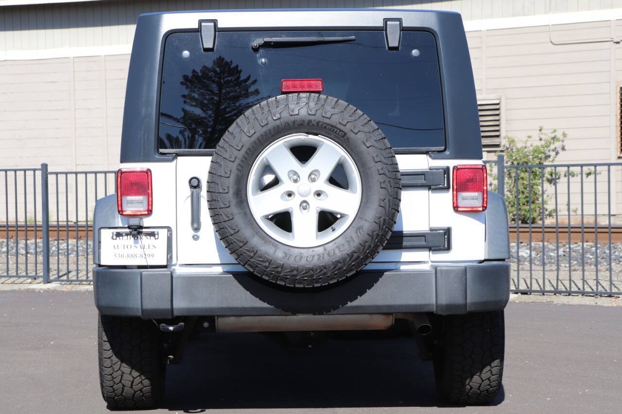 Used 2018 Jeep Wrangler Unlimited Sport S AWD/4WD image 9