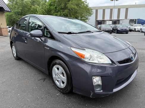 Used 2014 Toyota Prius Two FWD image 3